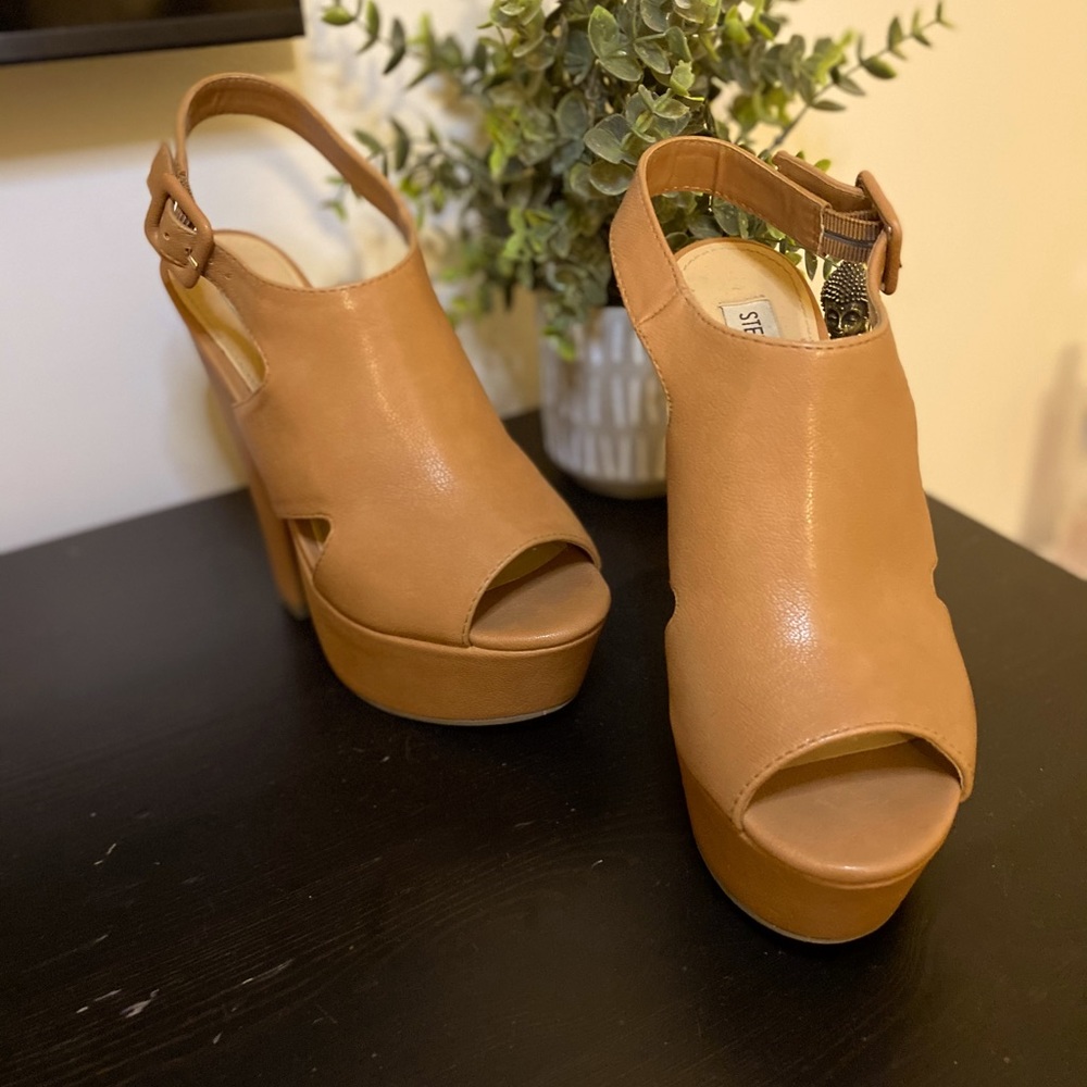 Steven Madden Sandals
